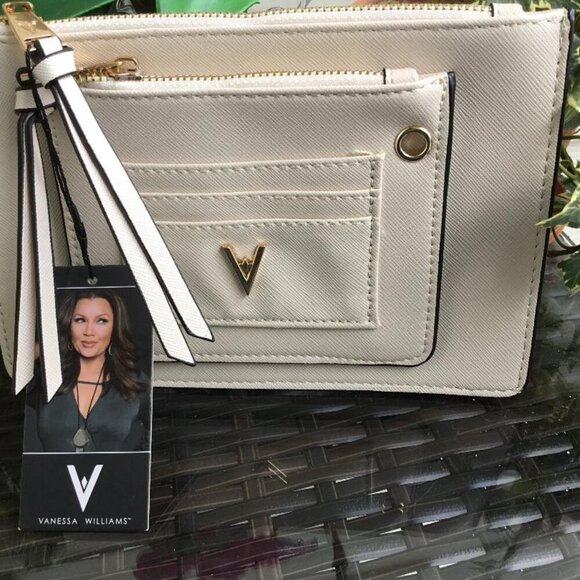 Vanessa Williams Lush Collection Cream Clutch/Wristlet Bag NWT $80 - Picture 3 of 4